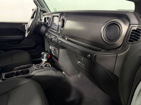 Used 2023 Jeep Wrangler Unlimited image 30