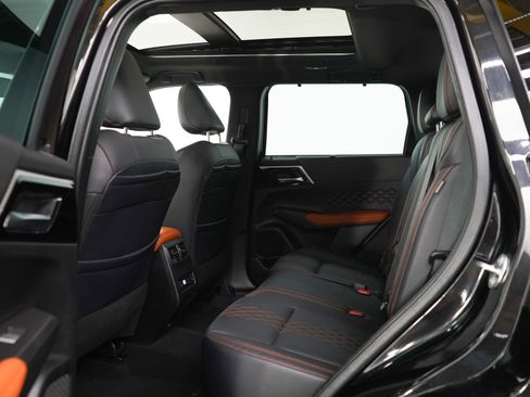 Used 2022 Mitsubishi Outlander SEL FWD image 19