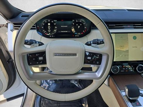 Used 2023 Land Rover Range Rover Long Wheelbase SE AWD/4WD image 18
