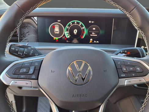 New 2026 Volkswagen Tiguan SE AWD/4WD image 23