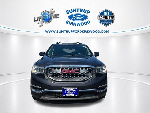 Used 2017 GMC Acadia Denali w/ Technology Package AWD/4WD image 10