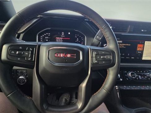 Used 2024 GMC Sierra 2500 AT4 w/ AT4 Preferred Package image 9