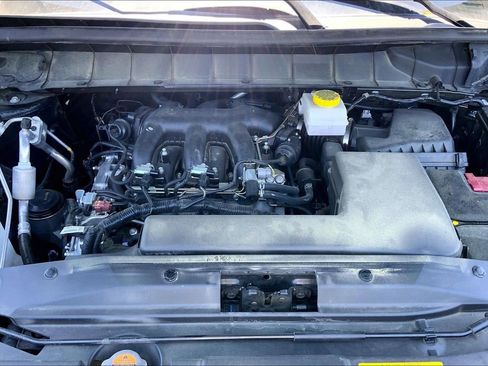 Used 2025 Nissan Pathfinder SV AWD/4WD image 21