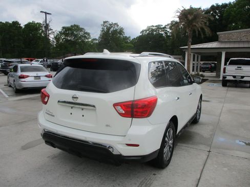 Used 2019 Nissan Pathfinder SL image 25
