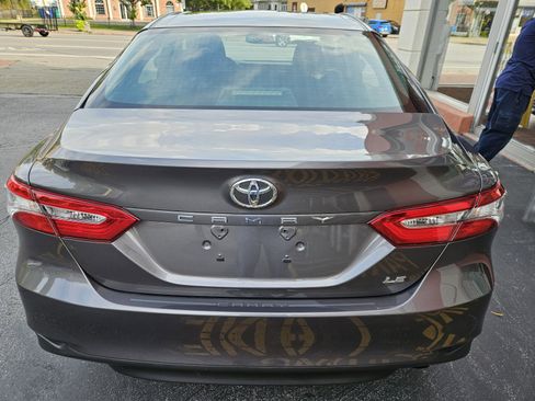 Used 2018 Toyota Camry LE w/ Convenience Package image 21