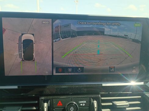 New 2026 Nissan Pathfinder Platinum image 16