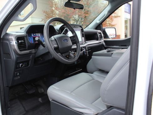 Used 2024 Ford F150 XL image 20