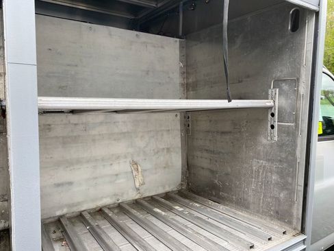 Used 2017 Chevrolet Express 3500 image 29