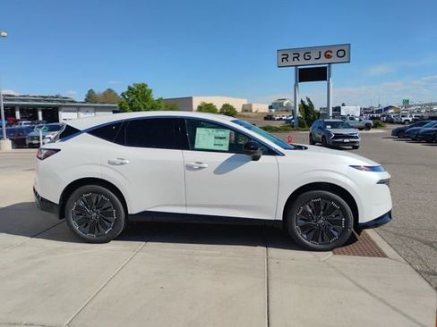 New 2026 Nissan Murano Platinum w/ Cargo Package AWD/4WD image 4
