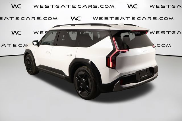 Certified 2024 Kia EV9 GT-Line AWD/4WD image 47