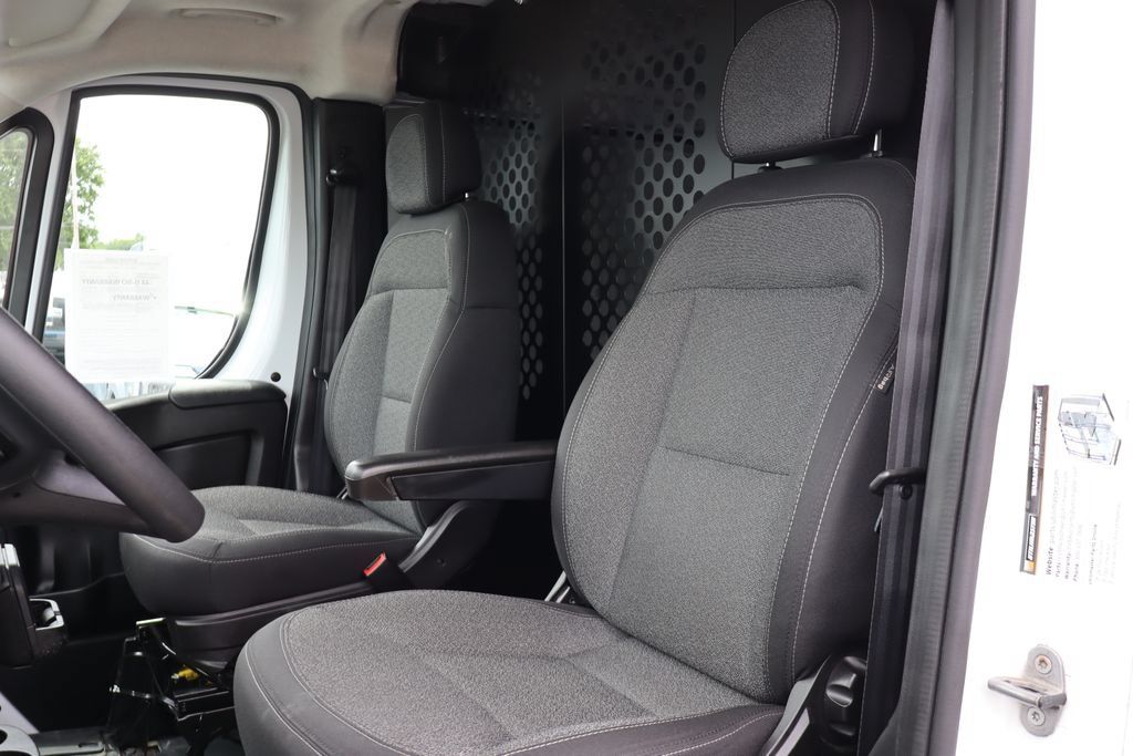 Used 2025 RAM ProMaster 2500 w/ U-Haul Equipment Group FWD image 5