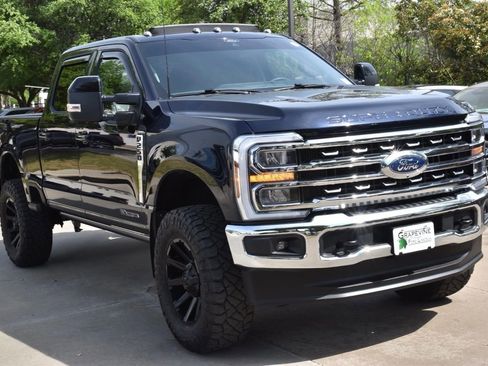 Used 2025 Ford F250 Lariat image 4