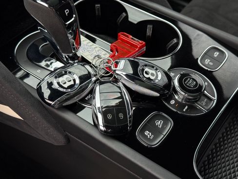 Used 2021 Bentley Bentayga Speed AWD/4WD image 54