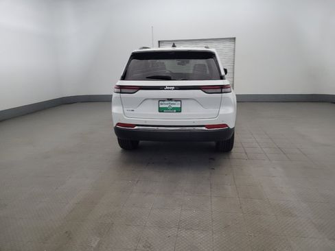 Used 2022 Jeep Grand Cherokee Limited 4xe w/ Luxury Tech Group II AWD/4WD image 7