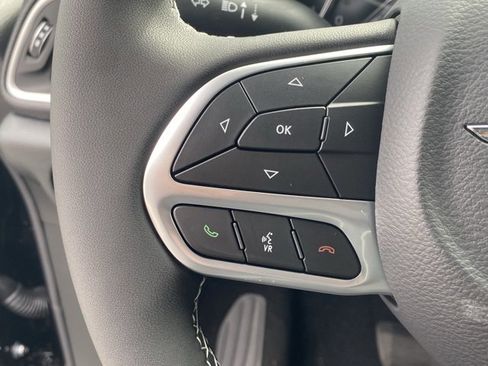 New 2026 Chrysler Pacifica Select image 17