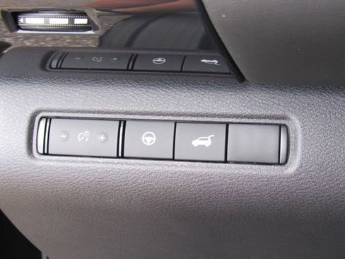 New 2026 Nissan Pathfinder SV image 30