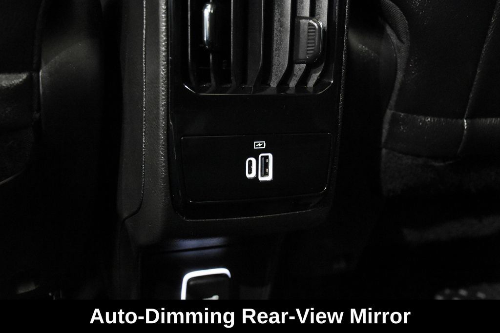 Used 2025 Jeep Compass Latitude w/ Sun & Sound Group AWD/4WD image 30