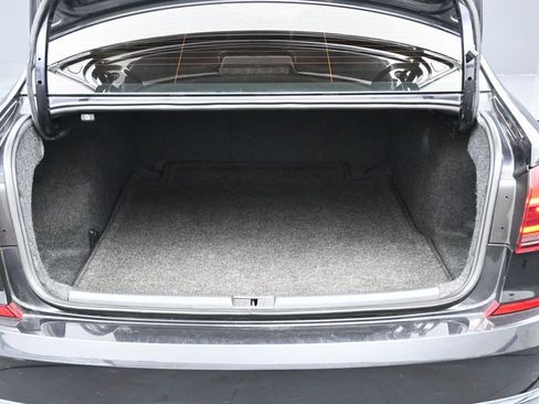 Used 2018 Volkswagen Passat 2.0T S image 15