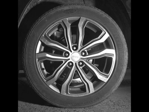 Certified 2019 GMC Terrain Denali w/ Driver Alert Package II AWD/4WD image 13