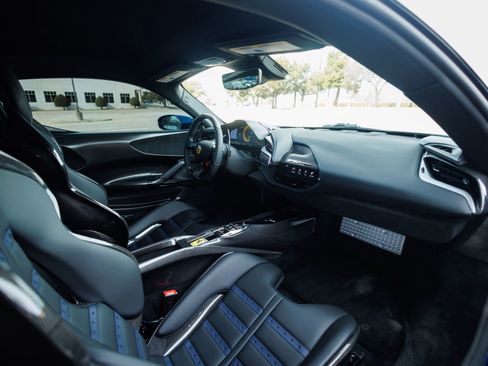 Used 2022 Ferrari SF90 Stradale image 61