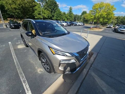 Used 2021 Nissan Rogue Platinum AWD/4WD image 8