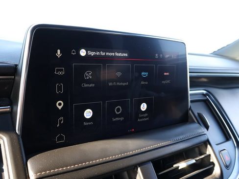 Used 2023 GMC Yukon XL AT4 w/ LPO, Floor Liner Package AWD/4WD image 24