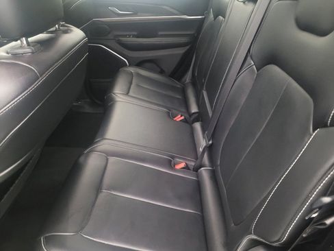 Used 2022 Jeep Grand Cherokee Limited RWD image 18