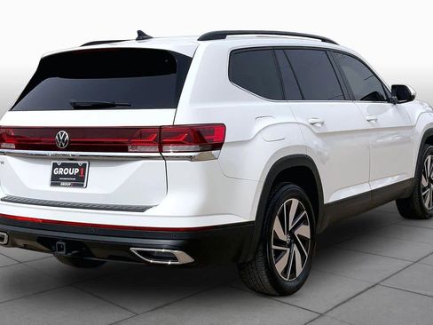 Used 2024 Volkswagen Atlas SE FWD image 13