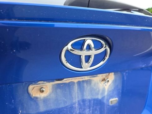 Used 2020 Toyota C-HR LE FWD image 13