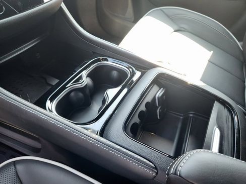 New 2026 Chrysler Pacifica Limited w/ S Appearance Package image 18