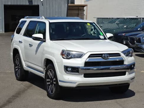 Used 2021 Toyota 4Runner Limited AWD/4WD image 2