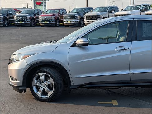 Used 2017 Honda HR-V EX-L image 11