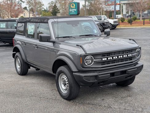 New 2025 Ford Bronco 4-Door AWD/4WD image 4