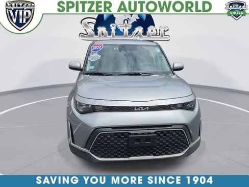Used 2025 Kia Soul LX w/ LX Technology Package FWD image 3