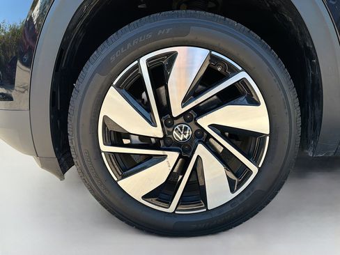 Used 2024 Volkswagen Atlas SE image 42