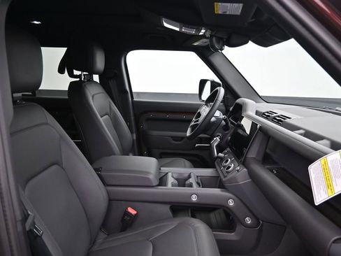 New 2026 Land Rover Defender 130 X-Dynamic SE AWD/4WD image 5