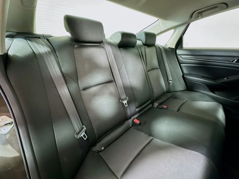 Certified 2018 Honda Accord EX image 25