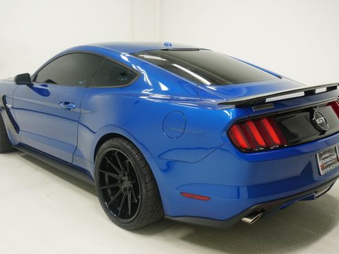 Used 2017 Ford Mustang GT Premium w/ Equipment Group 401A RWD image 6