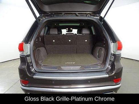 Used 2017 Jeep Grand Cherokee Summit w/ Platinum Series Group image 16