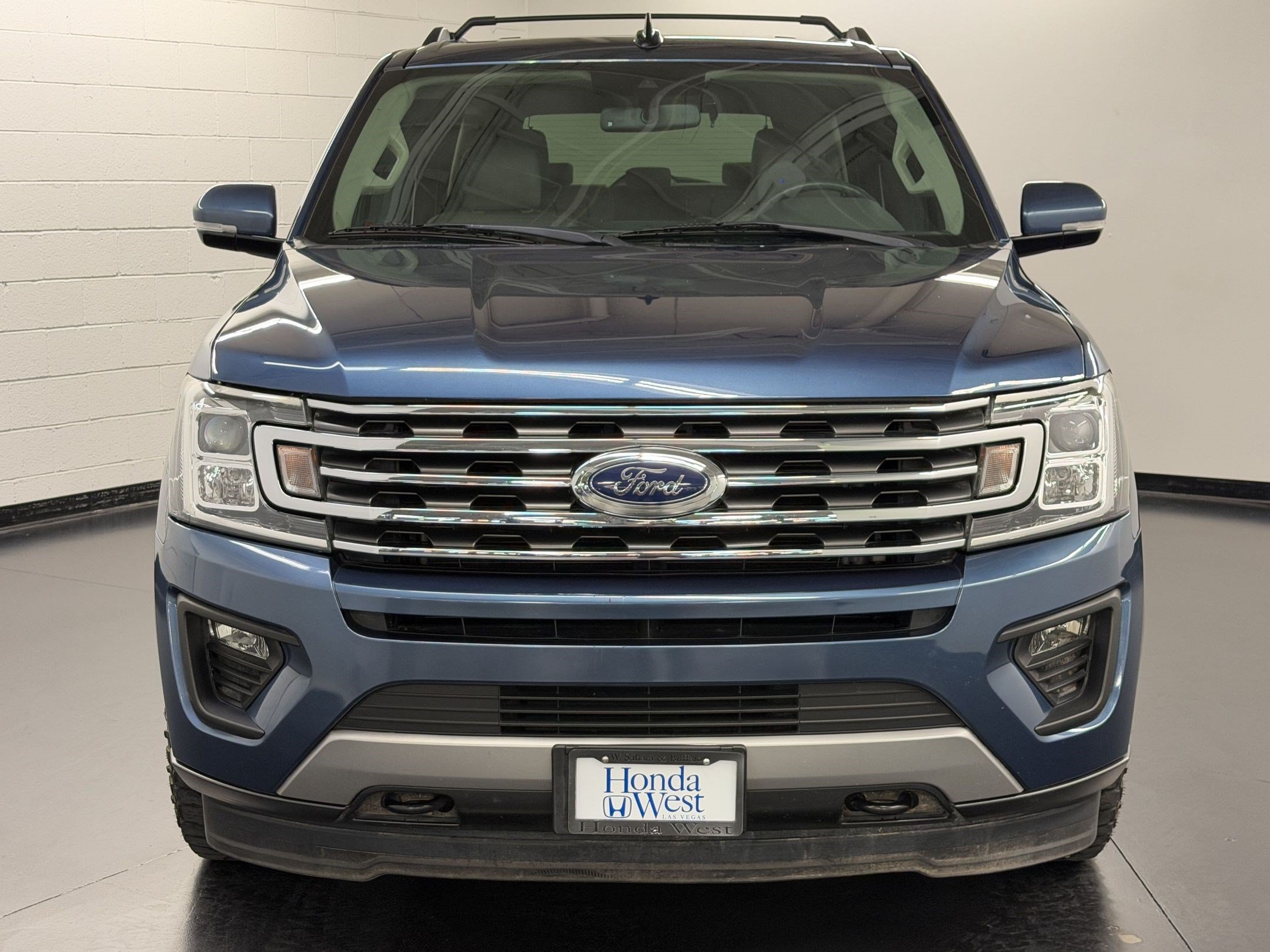 Used 2020 Ford Expedition XLT w/ Equipment Group 202A AWD/4WD image 6