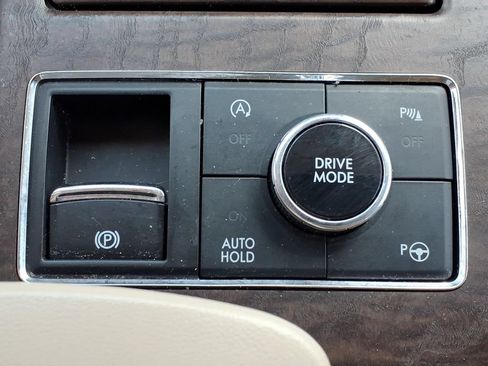 Used 2021 Lincoln Navigator Reserve w/ Luxury Package AWD/4WD image 21