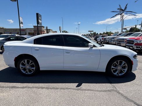 Used 2020 Dodge Charger SXT AWD/4WD image 5