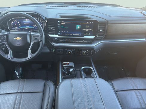 Used 2024 Chevrolet Silverado 1500 High Country AWD/4WD image 3