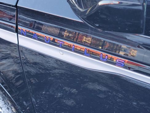 New 2026 Lincoln Nautilus Reserve image 7