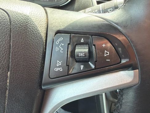 Used 2022 Chevrolet Trax LT w/ Driver Confidence Package AWD/4WD image 11