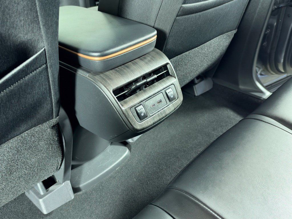 Used 2023 Nissan Ariya FWD image 30