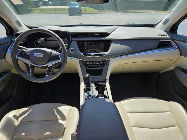 Used 2024 Cadillac XT5 Premium Luxury w/ LPO, Floor Liner Package AWD/4WD image 13