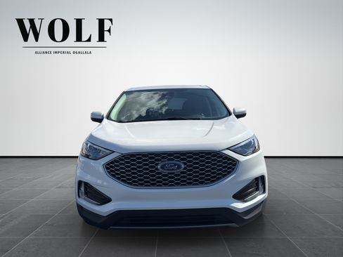 Used 2024 Ford Edge SEL w/ Convenience Package AWD/4WD image 3