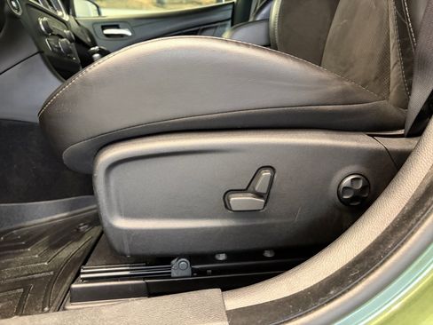 Used 2021 Dodge Charger R/T w/ Plus Group RWD image 15