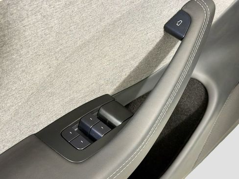 Used 2025 Tesla Model 3 Long Range RWD image 17